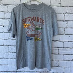 Preowned Hogwarts Quidditch Team House Flag Harry Potter Gray TShirt Size XLarge